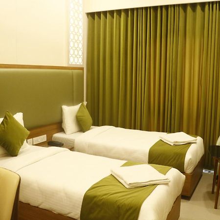 Cosmo Grande Hotel Chennai Exterior photo